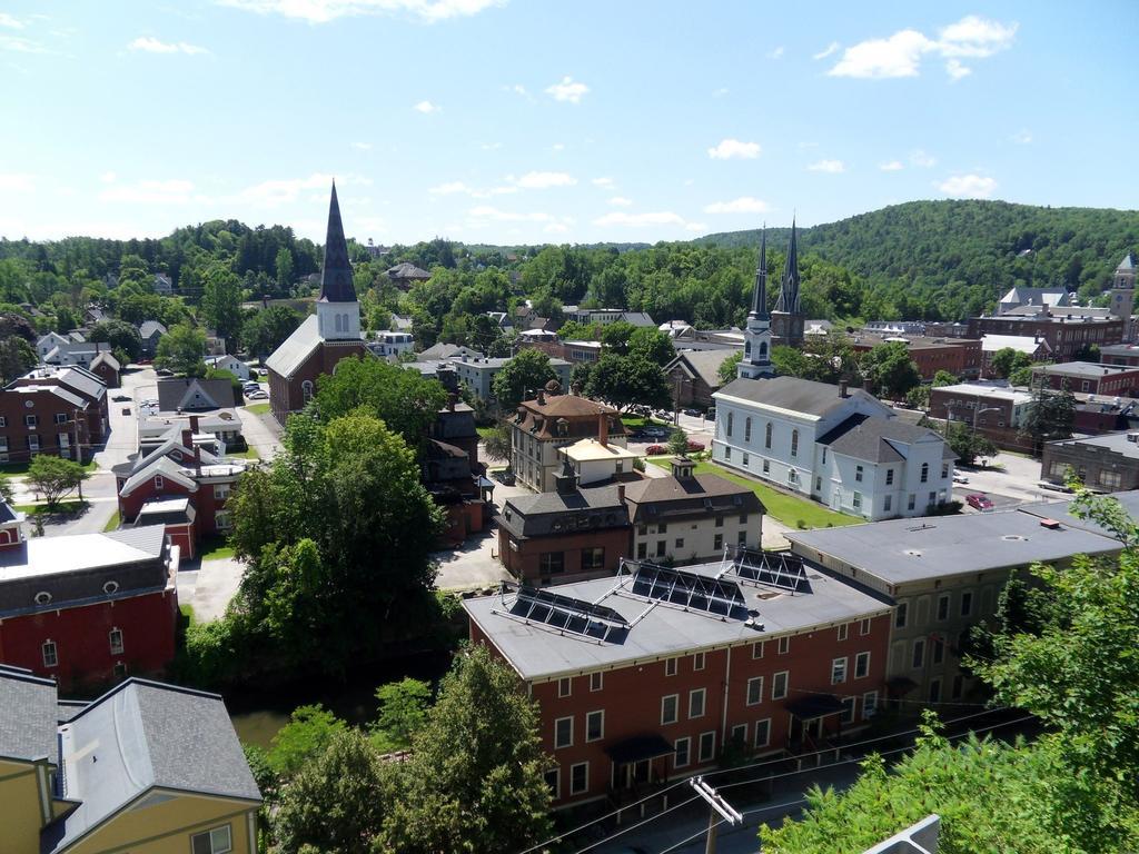 Hilltop Inn Montpelier Extérieur photo